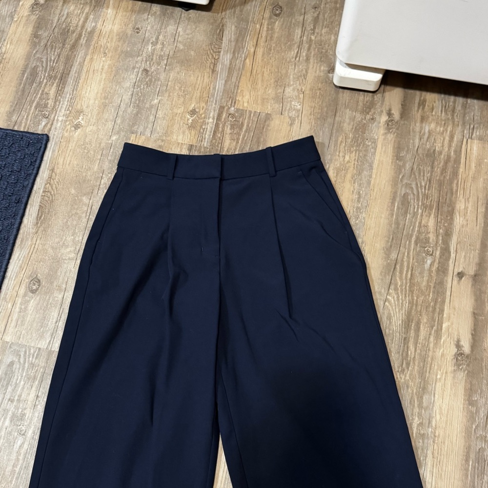 On Time Pleated Trousers in excellent condition. - Picture 4 of 4